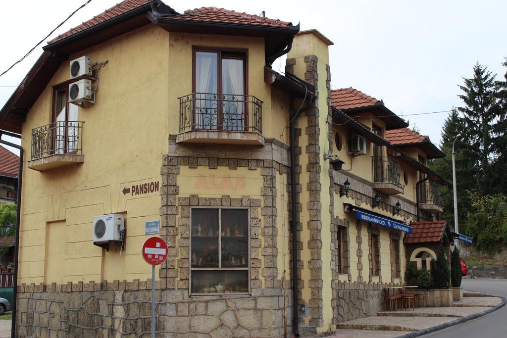 באניה לוקה Motel Alas מראה חיצוני תמונה
